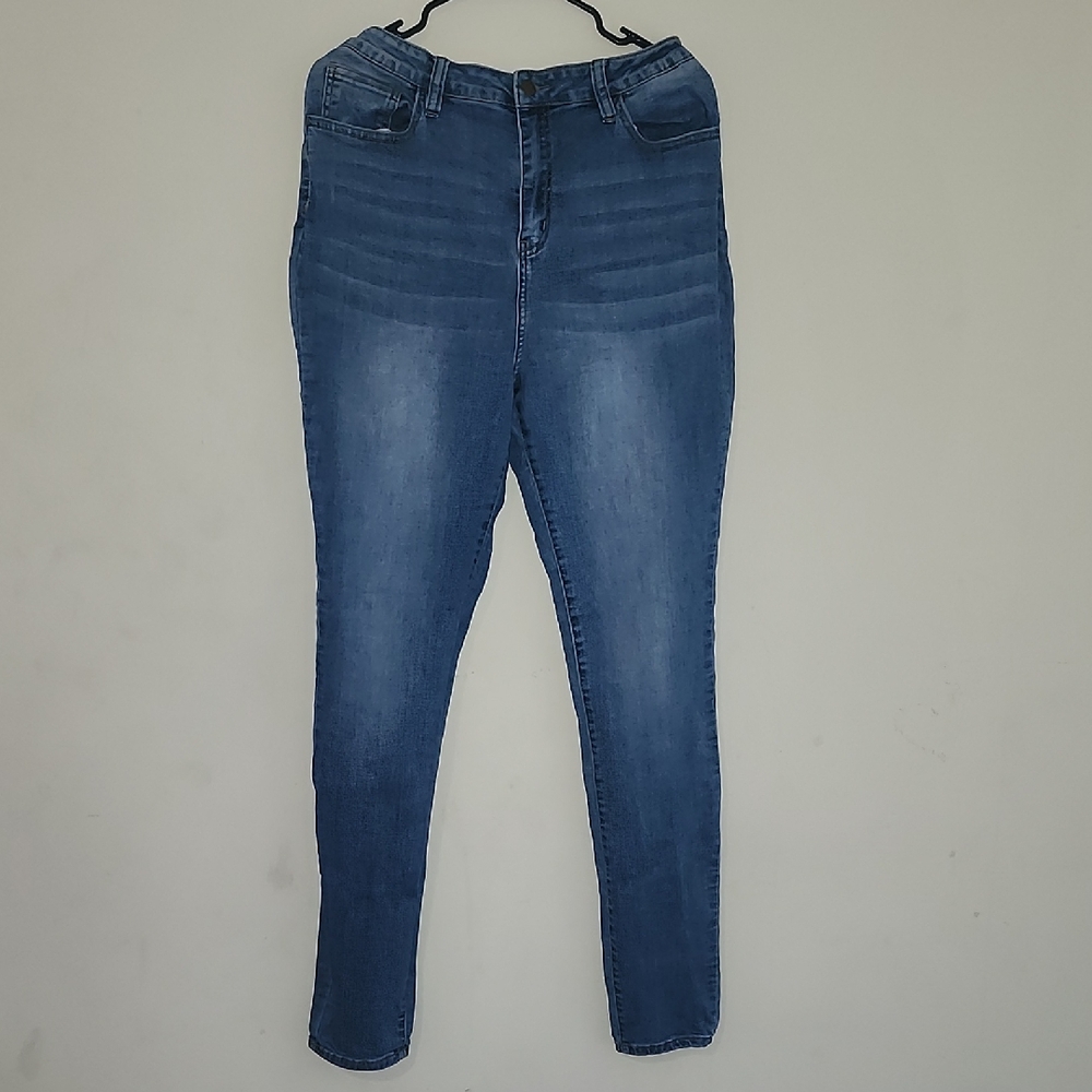 Fashion Nova Blue Skinny Legs Denim Jeans Plus Women's Jeans Faded Wash